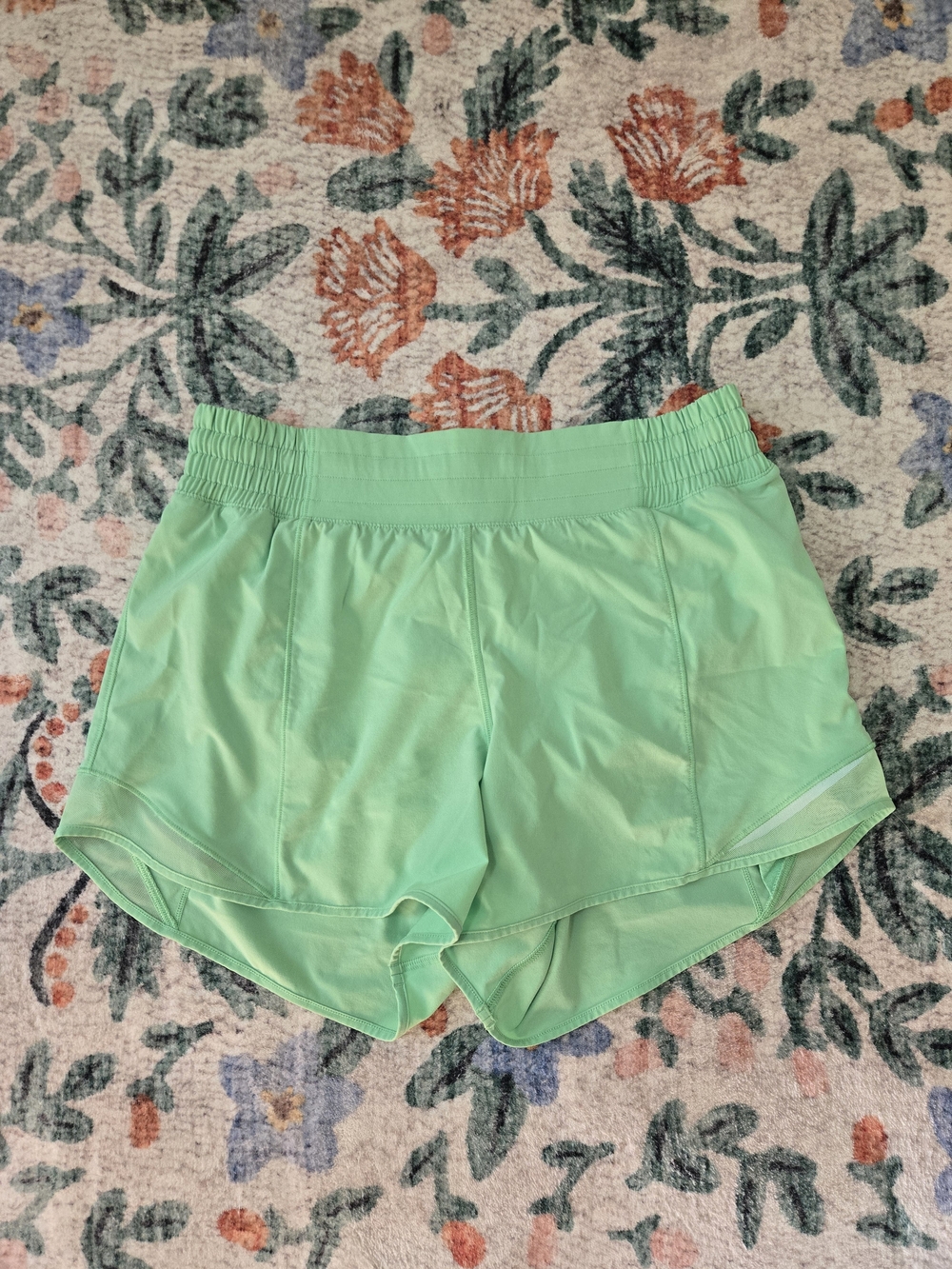 Lululemon Hotty Hot High-Rise Short 4"
